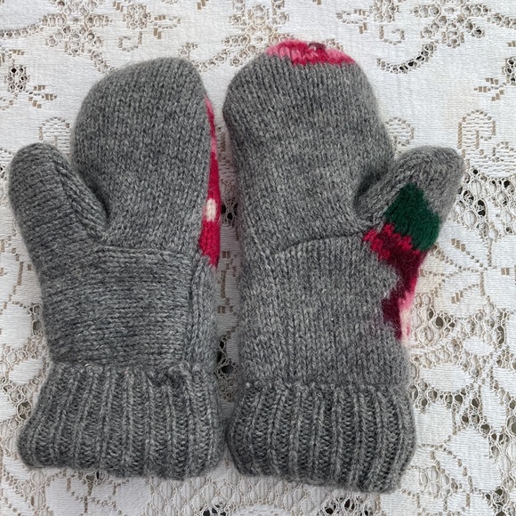 Grey and Pink wool Sweater Mittens - Picture 2 of 5